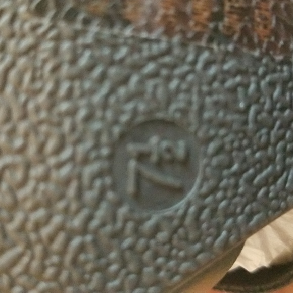 NEW- Brash Gladiator Sandals, Black, Size 7.5 - Picture 5 of 5